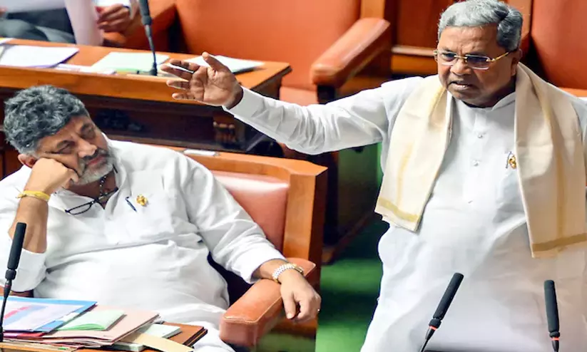 ആവശ്യങ്ങൾ ഹൈക്കമാൻഡിനു മുന്നിൽ നിരത്തി സിദ്ധരാമയ്യ; സി.എൽ.പി യോഗം നാളെ, മുഖ്യമന്ത്രി സത്യപ്രതിജ്ഞ തിങ്കളാഴ്ച ആവശ്യങ്ങൾ ഹൈക്കമാൻഡിനു മുന്നിൽ നിരത്തി സിദ്ധരാമയ്യ; സി.എൽ.പി യോഗം നാളെ, മുഖ്യമന്ത്രി സത്യപ്രതിജ്ഞ തിങ്കളാഴ്ച