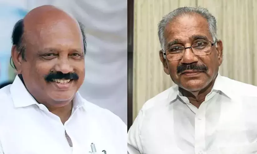 ദേശീയ നേതൃത്വവുമായുള്ള ബന്ധം വിച്ഛേദിച്ച് എൻ.സി.പി കേരള ഘടകം; പാർട്ടി പിളർന്നു ദേശീയ നേതൃത്വവുമായുള്ള ബന്ധം വിച്ഛേദിച്ച് എൻ.സി.പി കേരള ഘടകം; പാർട്ടി പിളർന്നു