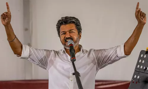 വിജയ് സർക്കാരിനെതിരെ വിമർശനം; പുതിയ തലമുറൈ ചാനലിന് തമിഴ്‌നാട്ടിൽ വിലക്ക്