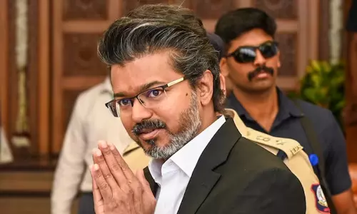 മോദിയുമായി കൂടിക്കാഴ്ച നടത്തിയ വിജയ് കോൺഗ്രസ് നേതാക്കളെ കാണാതെ മടങ്ങിയതിൽ അഭ്യൂഹം, പക്ഷേ  കാരണം ഇതാണ്...