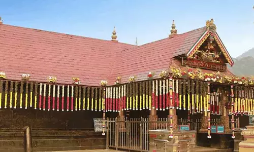 ശബരിമല അഷ്ടാഭിഷേകം: 10 വർഷത്തെ കണക്കുകൾ ഓഡിറ്റ് ചെയ്യാൻ ഹൈക്കോടതി ഉത്തരവ് ശബരിമല അഷ്ടാഭിഷേകം: 10 വർഷത്തെ കണക്കുകൾ ഓഡിറ്റ് ചെയ്യാൻ ഹൈക്കോടതി ഉത്തരവ്