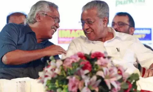 Binoy Vishwam, Pinarayi Vijayan