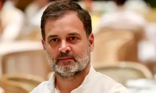 വിശ്വഗുരു എന്ന് അവകാശപ്പെടുമ്പോഴും, രാജ്യത്ത് ഒരൊറ്റ പരീക്ഷ പോലും കൃത്യമായി നടത്താൻ കേന്ദ്ര സർക്കാരിന് കഴിയുന്നില്ലെന്ന് രാഹുൽ ഗാന്ധി