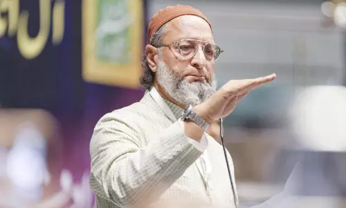 എസ്.ഐ.ആർ: വോട്ടർമാർക്ക് മുന്നറിയിപ്പുമായി ഉവൈസി; ഇതൊരു ജീവൻമരണ പോരാട്ടം