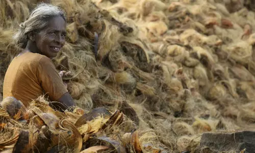 കയർതൊഴിലാളി ക്ഷേമനിധി ബോർഡിന് ദുരിതകാലം; പുതിയ പദ്ധതികളില്ല