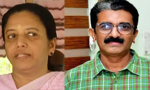 ഇത്രയും വേഗം സർക്കാർ നടപടി എടുക്കുമെന്ന് കരുതിയില്ലെന്ന് നവീൻ ബാബുവിന്റെ ഭാര്യ മഞ്ജുഷ ഇത്രയും വേഗം സർക്കാർ നടപടി എടുക്കുമെന്ന് കരുതിയില്ലെന്ന് നവീൻ ബാബുവിന്റെ ഭാര്യ മഞ്ജുഷ