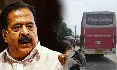 അർദ്ധ രാത്രി  കുടുങ്ങിയത് പാതിവഴിയിൽ; ബസ് യാത്രക്കാർക്ക് കൈത്താങ്ങായി ആഭ്യന്തരമന്ത്രിയുടെ ഇടപെടൽ