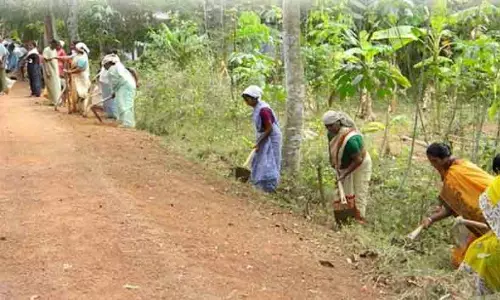 തൊഴിലുറപ്പ് പദ്ധതി പുതിയ നിയമനം നിർത്തുന്നു