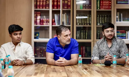 സി.ബി.എസ്.ഇ  മൂല്യനിർണയത്തിലെ വീഴ്ച; പരീക്ഷാ പേപ്പറുകൾ ഹാക്കർമാർ വഴി പൊതുവിടത്തിൽ