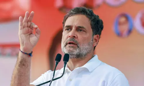 ‘ലക്ഷക്കണക്കിന് വിദ്യാർഥികൾ വഞ്ചിക്കപ്പെട്ടു’: സി.ബി.എസ്.ഇ പരീക്ഷാ പേപ്പറുകൾ സ്കാൻ ചെയ്തത് മൊബൈലിലെന്ന് രാഹുൽ ഗാന്ധി