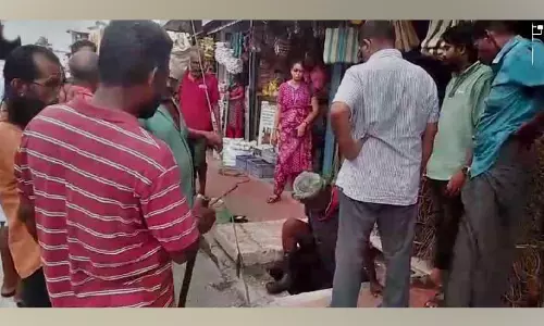 കൊടകര ടൗണിലെ കാനയിലേക്ക് മാലിന്യമൊഴുക്കിയ സ്ഥാപനങ്ങള്‍ക്കെതിരെ നടപടി