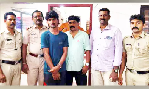ഒമ്പതാം ക്ലാസ് വിദ്യാര്ഥിനിയെ ജ്യൂസ് നല്കി പീഡിപ്പിച്ചു; 24 കാരന് അറസ്റ്റില് ഒമ്പതാം ക്ലാസ് വിദ്യാര്ഥിനിയെ ജ്യൂസ് നല്കി പീഡിപ്പിച്ചു; 24 കാരന് അറസ്റ്റില്