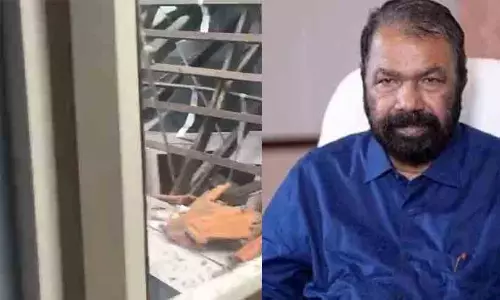 സ്കൂൾ കെട്ടിടത്തിന്റെ മേൽക്കൂര തകർന്ന സംഭവം: കോർപ്പറേഷന്റെ ഫിറ്റ്നസ് സർട്ടിഫിക്കറ്റുണ്ടോയെന്ന് പരിശോധിക്കണം വി. ശിവൻകുട്ടി സ്കൂൾ കെട്ടിടത്തിന്റെ മേൽക്കൂര തകർന്ന സംഭവം: കോർപ്പറേഷന്റെ ഫിറ്റ്നസ് സർട്ടിഫിക്കറ്റുണ്ടോയെന്ന് പരിശോധിക്കണം വി. ശിവൻകുട്ടി