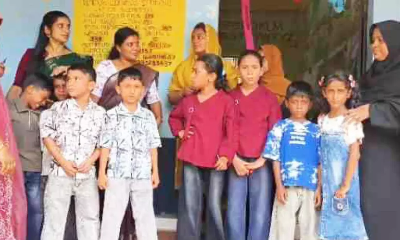 ഷാസിമും ഷൻസയുമെത്തി; പത്തംകുളം എ.എം.എൽ.പി.എസിൽ ഇരട്ടകൾ അഞ്ച് ജോഡി ഷാസിമും ഷൻസയുമെത്തി; പത്തംകുളം എ.എം.എൽ.പി.എസിൽ ഇരട്ടകൾ അഞ്ച് ജോഡി
