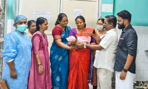 പ്രസവിച്ചുടൻ മാതാവ് വലിച്ചെറിഞ്ഞ കുഞ്ഞിനെ ശിശുസംരക്ഷണസമിതി ഏറ്റെടുത്തു