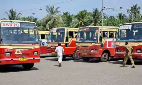 സംസ്ഥാന സർക്കാറിന് തിരിച്ചടി: 15 വർഷം കഴിഞ്ഞ സർക്കാർ വാഹനങ്ങൾ പൊളിക്കണം, ആശങ്കയിൽ കെ.എസ്.ആർ.ടി.സി സംസ്ഥാന സർക്കാറിന് തിരിച്ചടി: 15 വർഷം കഴിഞ്ഞ സർക്കാർ വാഹനങ്ങൾ പൊളിക്കണം, ആശങ്കയിൽ കെ.എസ്.ആർ.ടി.സി