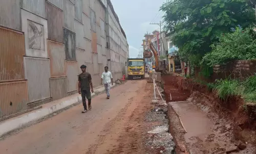 കലക്ടറുടെ നിർദേശം കാറ്റിൽ പറത്തി കരാറുകാരന്റെ ഹൈവേ നിർമാണം