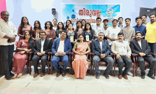 തിരുവല്ല പ്രവാസി അസോസിയേഷൻ വിദ്യാർഥികളെ അനുമോദിച്ചു