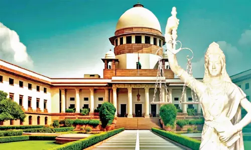 കുടുംബനാഥൻ മരിച്ചാൽ വിവാഹിതയായ മകൾക്കും ആശ്രിത നിയമനം; വിലക്കുന്നത് ഭരണഘടനാ വിരുദ്ധമെന്ന് സുപ്രീം കോടതി