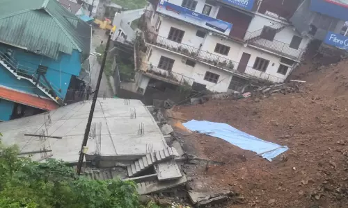ഇടുക്കിയിൽ അഞ്ചുനില കെട്ടിടം നിലംപൊത്തി; അപകടം ഇന്ന് പുലർച്ചെ നാലോടെ ഇടുക്കിയിൽ അഞ്ചുനില കെട്ടിടം നിലംപൊത്തി; അപകടം ഇന്ന് പുലർച്ചെ നാലോടെ