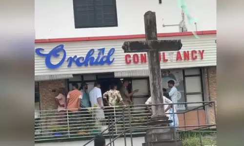 വി​സ വാ​ഗ്ദാ​നം ചെ​യ്ത് കോ​ടി​ക​ള്‍ ത​ട്ടി ഏ​ജ​ന്‍റ്​ മു​ങ്ങി; ട്രാ​വ​ല്‍ ഏ​ജ​ന്‍സി പൊ​ലീ​സ് അ​ട​ച്ചു​പൂ​ട്ടി