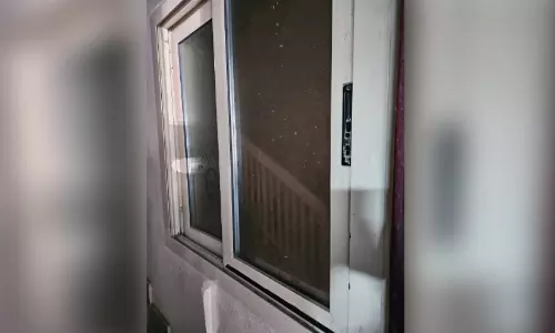 ഷാർജയിൽ കുഞ്ഞ് മരിച്ച സംഭവം;  പെൺകുട്ടികളുടെ മാതാപിതാക്കൾക്ക് ജാമ്യം