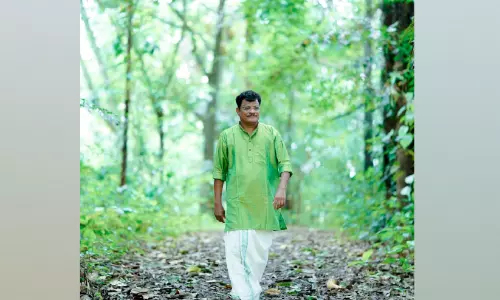 മരപ്പണിയിൽനിന്ന് മരസംരക്ഷണത്തിലേക്ക്; പച്ചപ്പിന്‍റെ കൊടുമുടിയേറി രാജേഷ് അടക്കാപുത്തൂർ