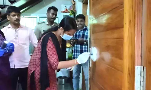 പയ്യന്നൂരില്‍ വീട് കുത്തിത്തുറന്ന് ഒമ്പത് ലക്ഷത്തിന്റെ സ്വര്‍ണാഭരണങ്ങള്‍ കവര്‍ന്നു