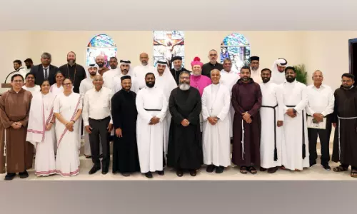ഷാർജ ക്രിസ്ത്യൻ സെമിത്തേരി ചാപ്പൽ ബിഷപ്പ് പൗലോ മാർട്ടില്ലി ഉദ്ഘാടനം ചെയ്തു ഷാർജ ക്രിസ്ത്യൻ സെമിത്തേരി ചാപ്പൽ ബിഷപ്പ് പൗലോ മാർട്ടില്ലി ഉദ്ഘാടനം ചെയ്തു