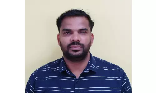 അ​രാ​ഷ്​​ട്രീ​യ​ത അ​ഭി​മാ​ന​മ​ല്ല, അ​തൊ​രു അ​പ​ക​ട​മാ​ണ്