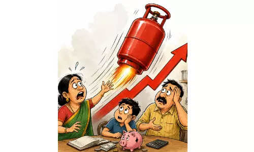 ജ​ന​ത്തെ പി​ഴി​ഞ്ഞ് എ​ണ്ണ​ക്ക​മ്പ​നി​ക​ൾ, എങ്ങനെ ജീവിക്കും?