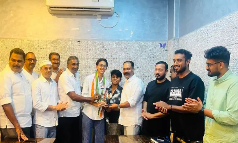 ഒ.ഐ.സി.സി മലപ്പുറം ജില്ല കമ്മിറ്റി വിദ്യാഭ്യാസ അവാർഡ് വിതരണം ഒ.ഐ.സി.സി മലപ്പുറം ജില്ല കമ്മിറ്റി വിദ്യാഭ്യാസ അവാർഡ് വിതരണം