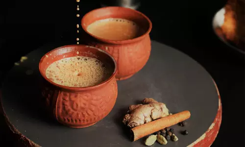 ലോകത്തിലെ ഏറ്റവും മികച്ച ചായയെന്ന പദവി ഇന്ത്യൻ മസാല ചായക്ക്; പട്ടികയിൽ ഇടം നേടി മലയാളികളുടെ പ്രിയ സുലൈമാനിയും ലോകത്തിലെ ഏറ്റവും മികച്ച ചായയെന്ന പദവി ഇന്ത്യൻ മസാല ചായക്ക്; പട്ടികയിൽ ഇടം നേടി മലയാളികളുടെ പ്രിയ സുലൈമാനിയും