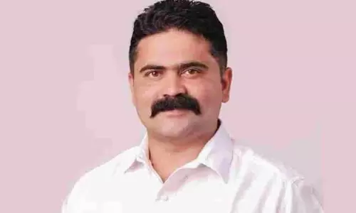 ദലിത് യുവതിയെ ബലാത്സംഗം ചെയ്ത കേസ്; പാലക്കാട്ടെ കോൺഗ്രസ് കൗൺസിലർ പ്രശോഭ് വത്സന്‍റെ ജാമ്യം നിഷേധിച്ച് കോടതി