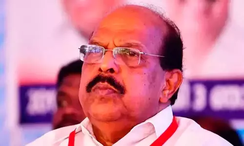 കുട്ടിക്കുരങ്ങാ ജി. സുധാകരാ, നിങ്ങടെ കട്ടിത്തൊലിയോർത്ത് കാണ്ടാമൃഗവും ലജ്ജിക്കും: ജനാധിപത്യ മഹിളാ അസോസിയേഷൻ പ്രകടനത്തിൽ ജി. സുധാകരനെതിരെ രൂക്ഷ വിമർശനം