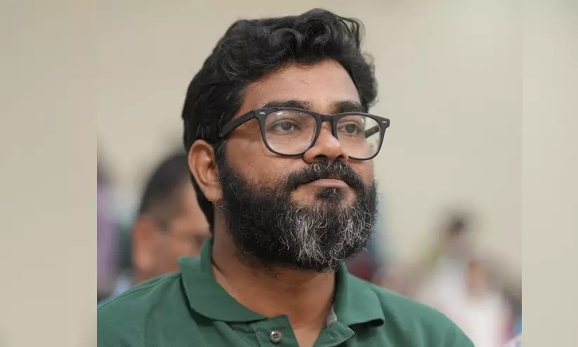 സമീൽ ഇല്ലിക്കലിന്റെ മൃതദേഹം നാളെ നാട്ടിലെത്തിക്കും; ഖബറടക്കം വൈകീട്ട് സമീൽ ഇല്ലിക്കലിന്റെ മൃതദേഹം നാളെ നാട്ടിലെത്തിക്കും; ഖബറടക്കം വൈകീട്ട്