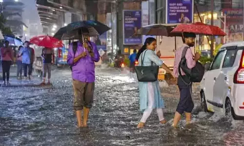 അഞ്ച് ദിവസം കൂടി സംസ്ഥാനത്ത് അതിശക്തമായ മഴ  തുടരും