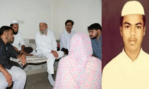 കുറ്റവാളികൾ പുറത്ത് സുഖവാസത്തിൽ, ജുനൈദിന്റെ കുടുംബം നരകയാതനയിൽ; ആൾക്കൂട്ട കൊലയുടെ ഒമ്പതാം വർഷത്തിൽ സോളിഡാരിറ്റി നേതാക്കൾ കണ്ടത്
