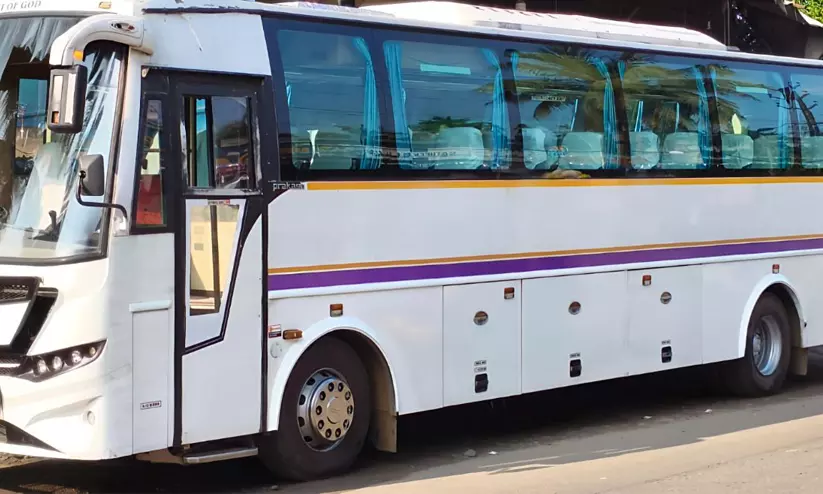 ടൂറിസ്റ്റ് ബസുകളുടെ വെള്ളം നിറം മാറ്റാം; സ്റ്റേറ്റ് ട്രാൻസ്പോർട്ട് അതോറിറ്റി ടൂറിസ്റ്റ് ബസുകളുടെ വെള്ളം നിറം മാറ്റാം; സ്റ്റേറ്റ് ട്രാൻസ്പോർട്ട് അതോറിറ്റി