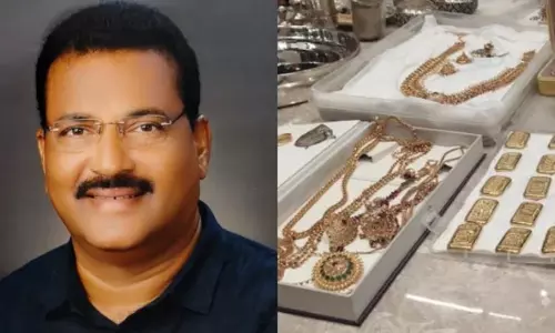 തെലങ്കാനയിൽ വിജിലൻസ് വേട്ട; 100 കോടിയുടെ അനധികൃത സ്വത്തുക്കളുമായി ഉന്നത ഉദ്യോഗസ്ഥൻ പിടിയിൽ തെലങ്കാനയിൽ വിജിലൻസ് വേട്ട; 100 കോടിയുടെ അനധികൃത സ്വത്തുക്കളുമായി ഉന്നത ഉദ്യോഗസ്ഥൻ പിടിയിൽ