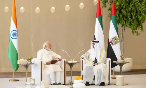 Sheikh Mohamed congratulates Narendra Modi Sheikh Mohamed congratulates Narendra Modi
