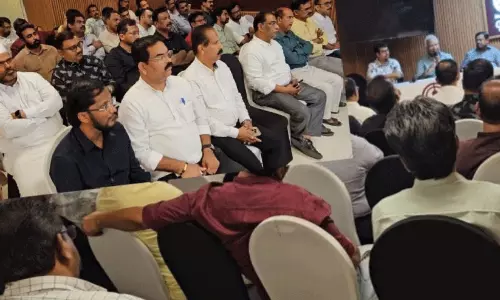 സലാല വിമാന സർവിസ്: ഫലം കണ്ടത് സലാലയിലെ പ്രവാസികളുടെ ഒറ്റക്കെട്ടായ പ്രതിഷേധം സലാല വിമാന സർവിസ്: ഫലം കണ്ടത് സലാലയിലെ പ്രവാസികളുടെ ഒറ്റക്കെട്ടായ പ്രതിഷേധം
