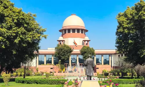 വീട്ടമ്മമാർ രാഷ്ട്ര നിർമ്മാതാക്കൾ; പ്രതിമാസം 30000 രൂപ സാങ്കൽപ്പിക വരുമാനമായി നിശ്ചയിച്ച് സുപ്രീംകോടതി