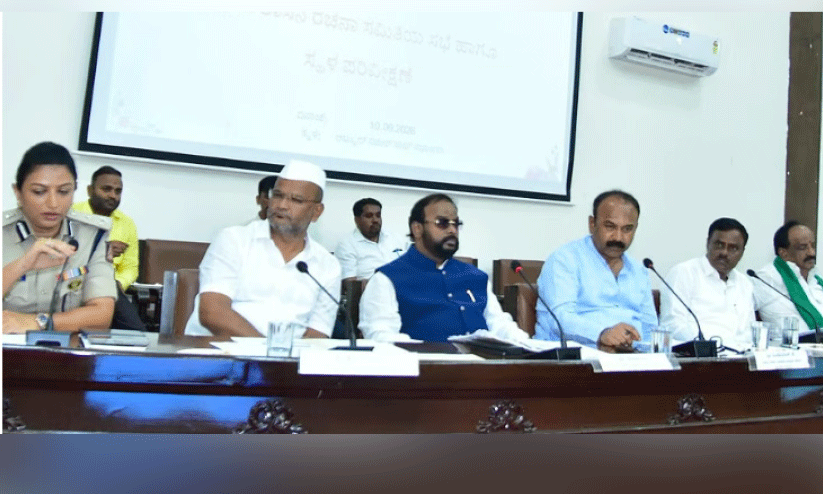 മയക്കുമരുന്ന് ഉപയോഗം, വിൽപന; കർശന നടപടി സ്വീകരിക്കുമെന്ന് എസ്.ആർ. ശ്രീനിവാസ് എം.എൽ.എ മയക്കുമരുന്ന് ഉപയോഗം, വിൽപന; കർശന നടപടി സ്വീകരിക്കുമെന്ന് എസ്.ആർ. ശ്രീനിവാസ് എം.എൽ.എ