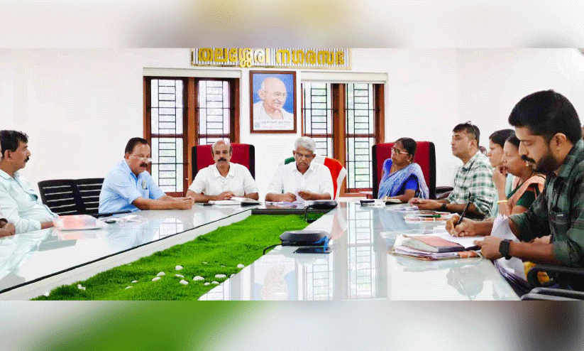 വഴിയോരക്കച്ചവടത്തിന് കർശന നിയന്ത്രണം; പരിശോധന ശക്തമാക്കും വഴിയോരക്കച്ചവടത്തിന് കർശന നിയന്ത്രണം; പരിശോധന ശക്തമാക്കും