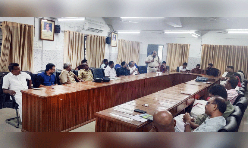 ഓപറേഷൻ തൂഫാന് സർവകക്ഷി പിന്തുണ ഓപറേഷൻ തൂഫാന് സർവകക്ഷി പിന്തുണ