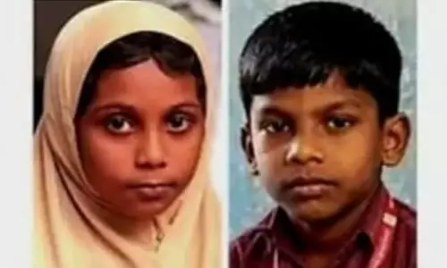 സ്കൂൾവിട്ട് കളിക്കാൻ പോയത് മരണത്തിലേക്ക്... കുഞ്ഞുസഹോദരങ്ങളുടെ വിയോഗം താങ്ങാനാവാതെ കാവനൂർ