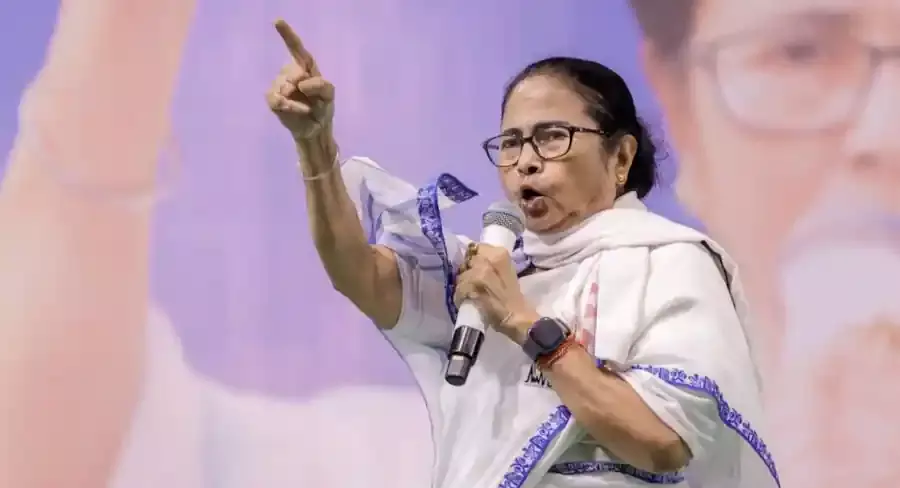 പ്രസംഗം മതവികാരം വ്രണപ്പെടുത്തി; മമതക്കെതിരെ വീണ്ടും എഫ്‌ഐആർ