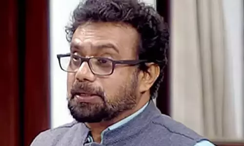 രാഹുൽ ഗാന്ധിയുടെ പ്രസംഗം: മൂന്ന് മണിക്കൂർ ചർച്ചയിൽ ഒമ്പത് മിനിറ്റ് പുറത്തുവിട്ടു, ബാക്കി കോൺഗ്രസ് മറച്ചുവെച്ചു -ജോൺ ബ്രിട്ടാസ് എം.പി രാഹുൽ ഗാന്ധിയുടെ പ്രസംഗം: മൂന്ന് മണിക്കൂർ ചർച്ചയിൽ ഒമ്പത് മിനിറ്റ് പുറത്തുവിട്ടു, ബാക്കി കോൺഗ്രസ് മറച്ചുവെച്ചു -ജോൺ ബ്രിട്ടാസ് എം.പി