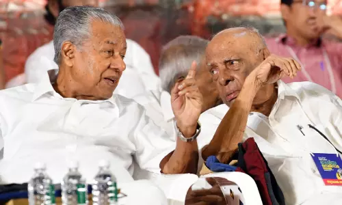 സർക്കാരിന്റേത് സ്വകാര്യവത്കരണനയം -പിണറായി